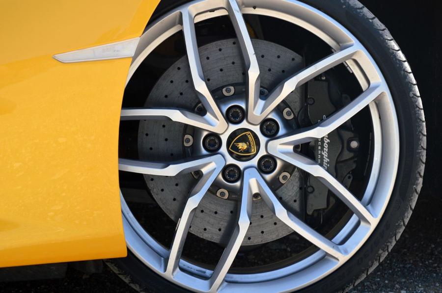 Колеса Lamborghini Huracan LP610-4 2014 года  (WW) (фото 47 из 153)